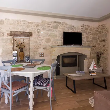 Makres Countryside - Louiza's House Apartment Drosi