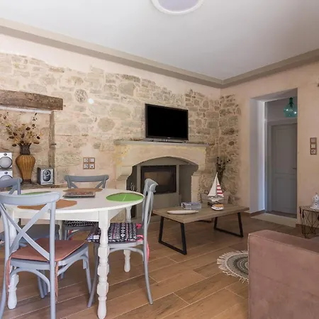 Makres Countryside - Louiza's House *